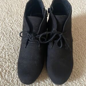 New Universal Threads ankle boots